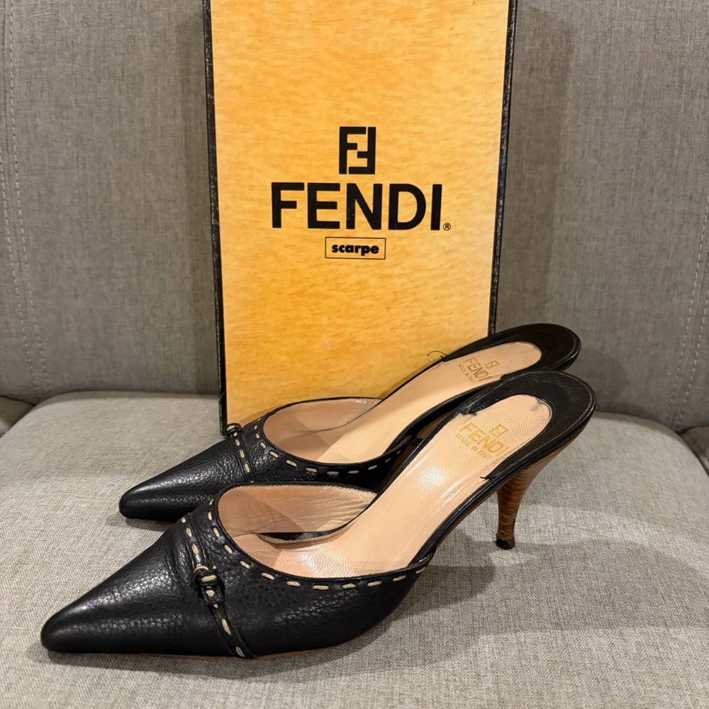 Fendi Vintage Kitten Heels - Black Leather Stitched Heels - Size 37 / 7 - Picture 3 of 10